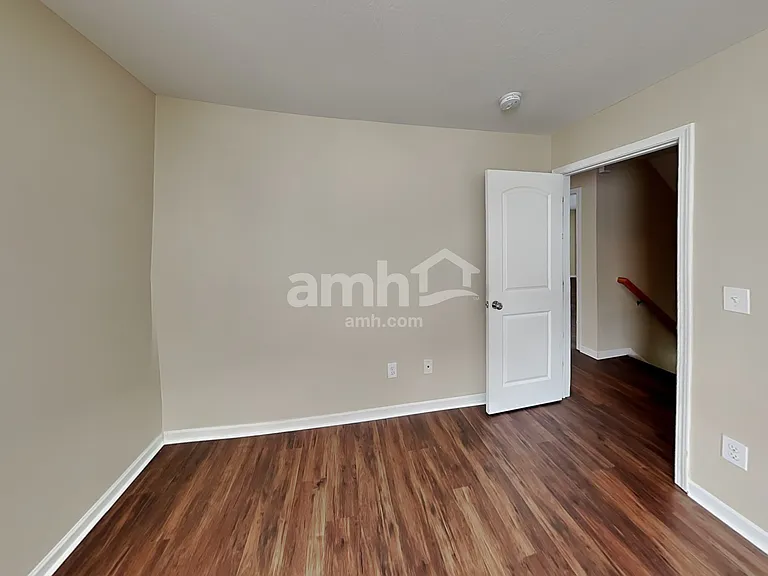 705 Loreto Ln — Photo 15