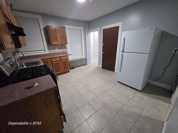 3rd image of 17 Josephine St #1