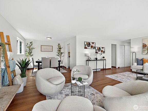 4th image of 3415 24th Avenue W