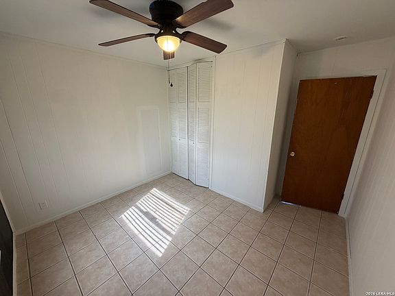 4th image of 4915 Benham