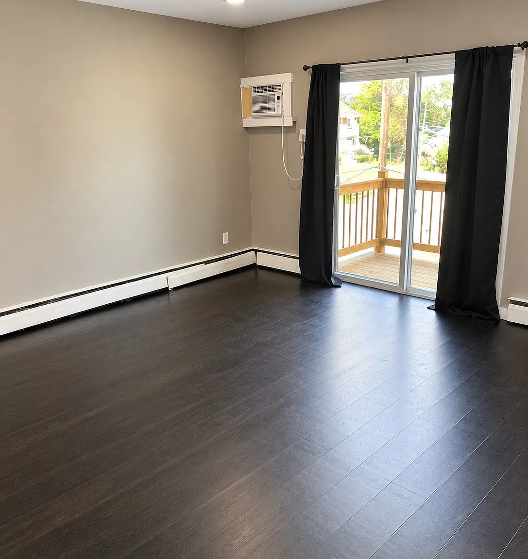 2 bed, 700 sqft, $1,095 — Photo 2