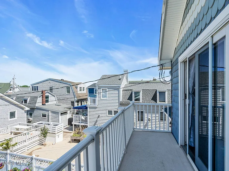419 Beachfront Front — Photo 19