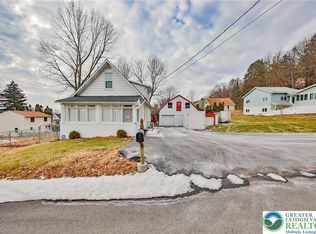 1138 Loxley Ln, Allentown, PA 18103