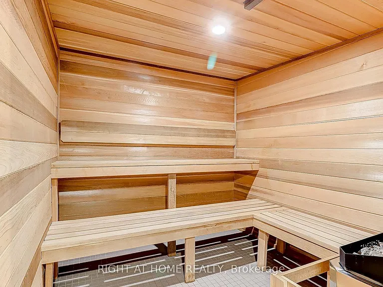 360 Bloor St E #411 — Photo 25