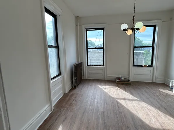 176 Prospect Park West image 11 of 18