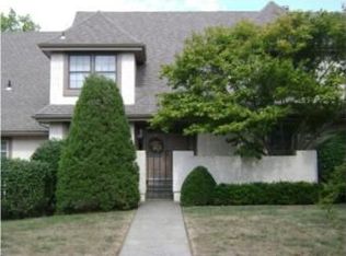 406 Woodbridge Ln, Kansas City, MO 64145