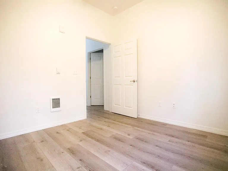 6005 SE 51st Ave — Photo 20