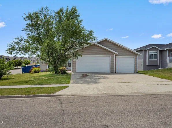 1413 Shires Dr SE, Mandan, ND 58554