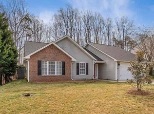 5808 River Glen Dr, Greensboro, NC 27455