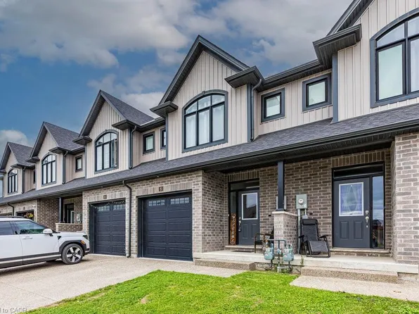 8 Spring Crest Way, Thorold, ON L2V 0H1