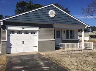 14 Tampa Ln, Toms River, NJ 08757