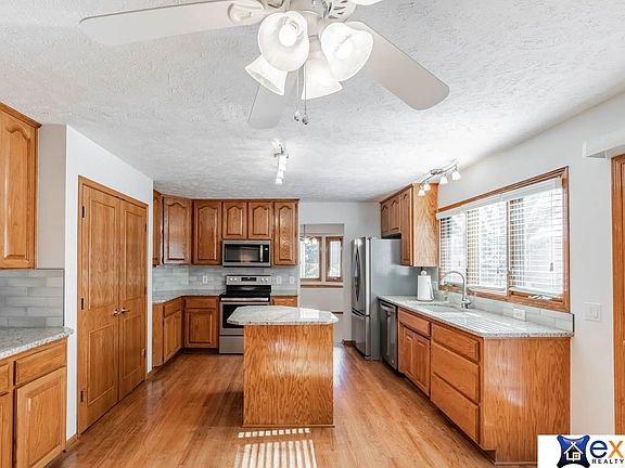 3rd image of 2603 Joann Ave