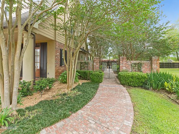 5th image of 151 Channing Way