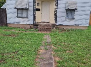 2114 Oakwood St, Haltom City, TX 76117