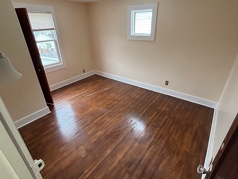181 Shepard Ave #2 — Photo 11