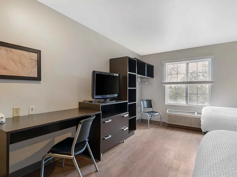 Studio Suite - 2 Queen Beds