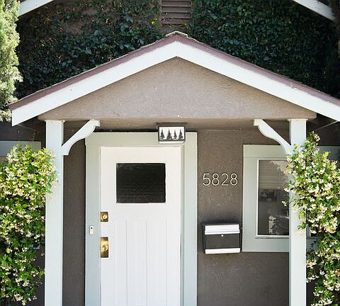 3rd image of 5828 Meridian St