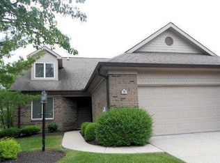 5 Pond Run Cir, Hamilton, OH 45013