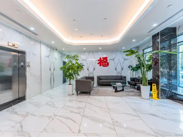 144-27 Sanford Avenue image 20 of 29