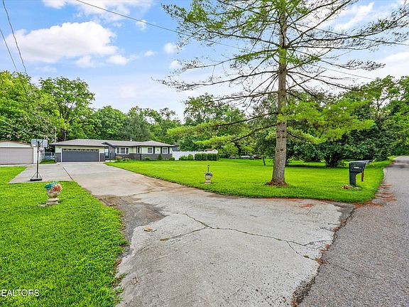 5th image of 7509 Rising Rd