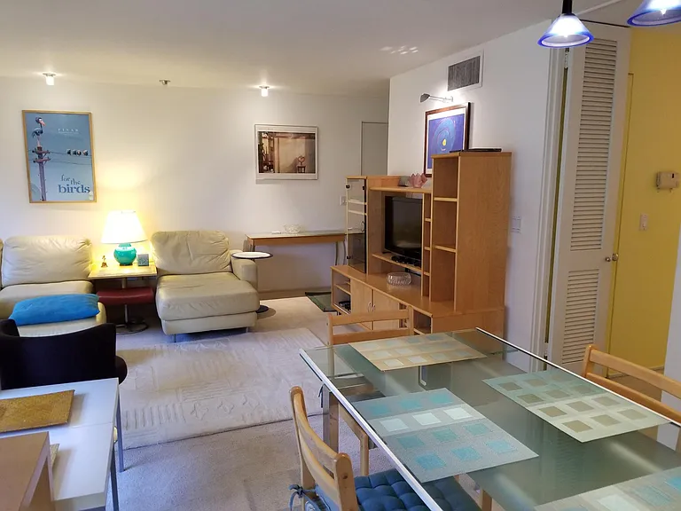 72 Surrey Ln #72 — Photo 4