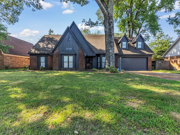 7347 Richmond Rd — Photo 29