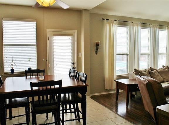 4th image of 401 Sugarberry Ln