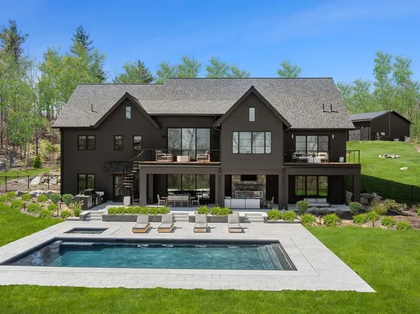 61 Green Ave, Belchertown, MA 01007