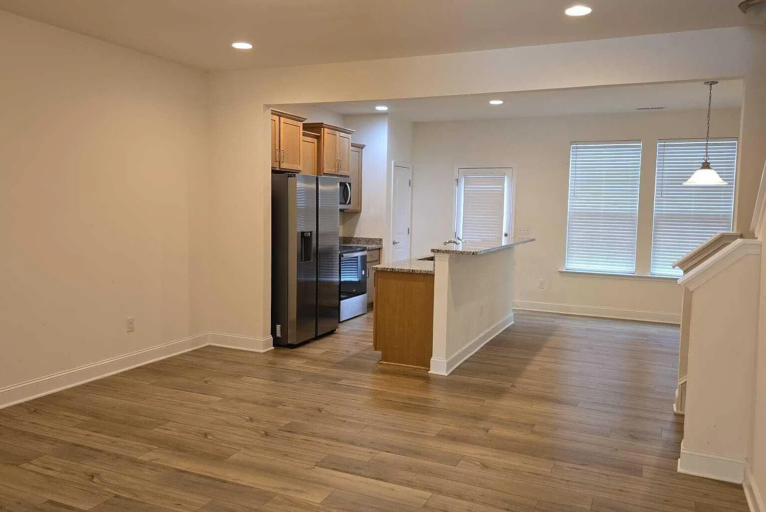 3 bed, 2.5 bath, $1,550 — Photo 4