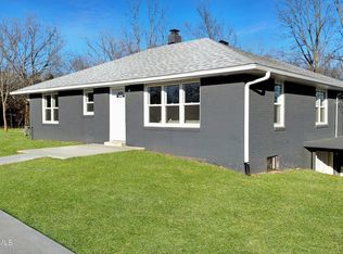 22050 S Westbrook Dr, Hartsburg, MO 65039