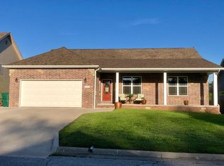 1204 Old Orchard Dr, Monett, MO 65708