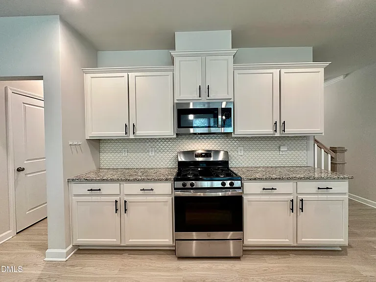 124 Orvis Dr — Photo 7