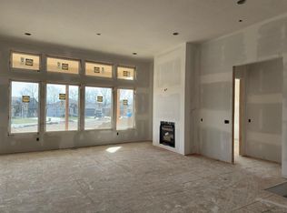 17401 Parkhill St, Overland Park, KS 66221