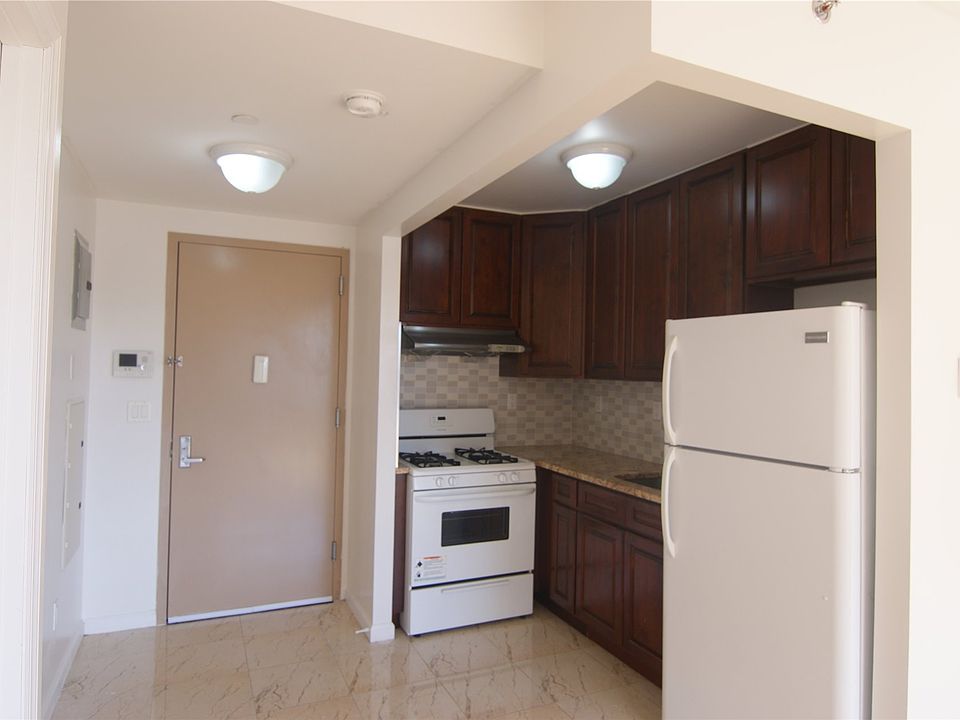 13621 Latimer Pl Flushing, NY, 11354 Apartments for Rent Zillow