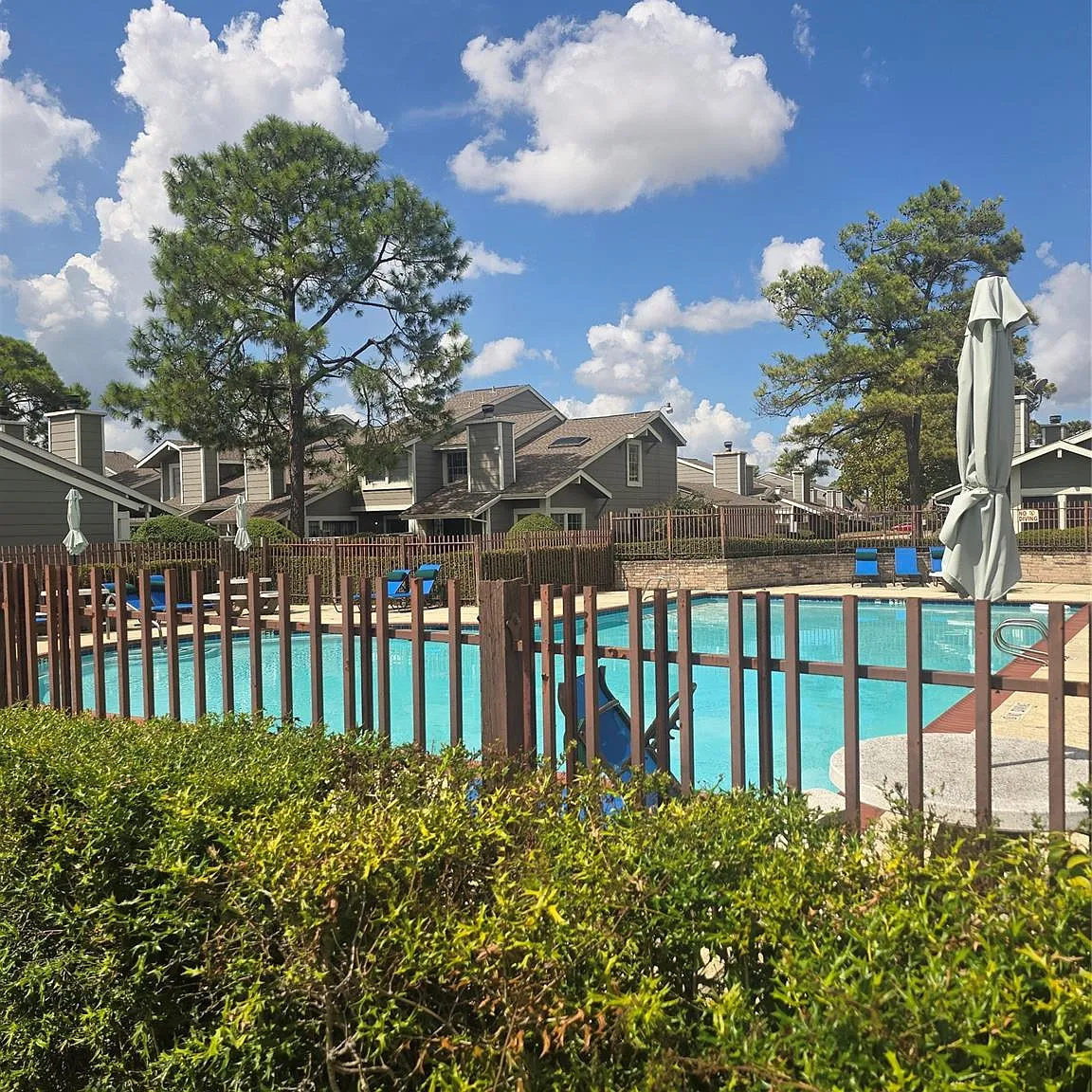 3 bed, 2.0 bath, 1096 sqft, $1,600 — Photo 3