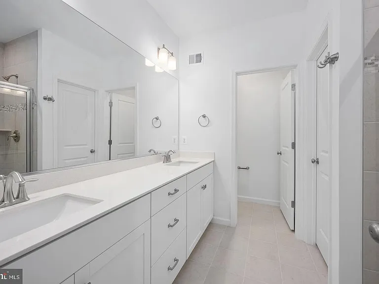 2536 Neabsco Common Pl — Photo 26