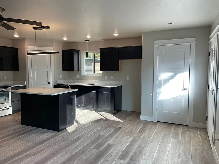 4450 N C Bell Cir — Photo 4