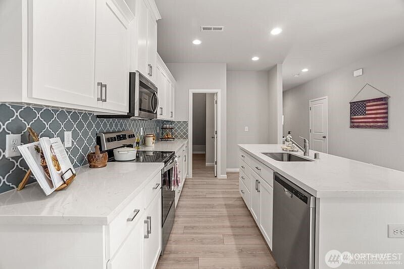 4th image of 7424 107 Street Ct E