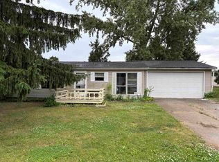2240 Mark St, Croswell, MI