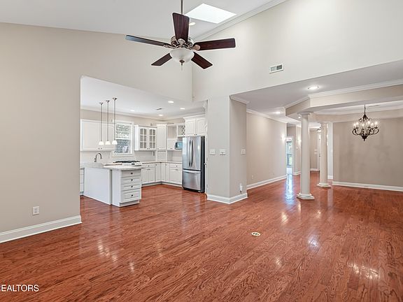 4th image of 8761 Belle Mina Way