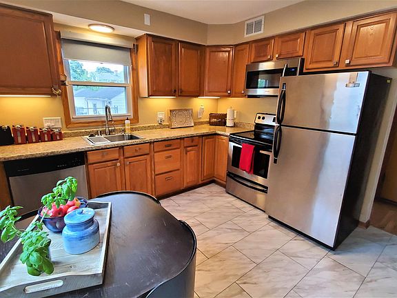 3rd image of 3351 N 91st St