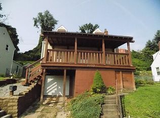 2112 Park Ln, McKeesport, PA