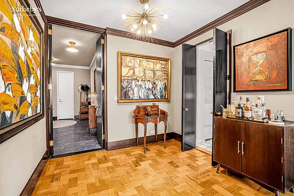 Sold by Sotheby's International Realty | media 3