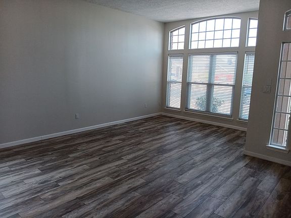 3rd image of 4712 Cutting Ave NW