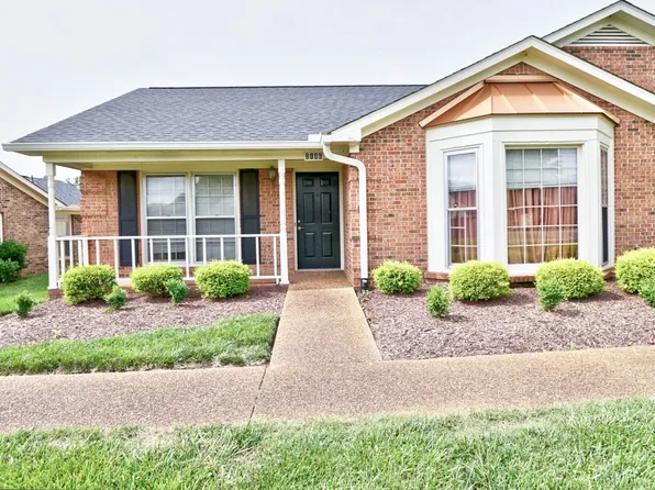 2146 River Chase Dr, Murfreesboro, TN 37128