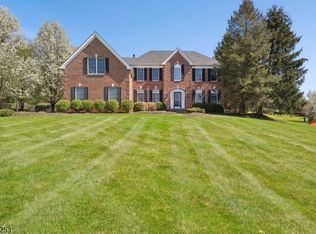 5 Hidden Valley Way, Franklin Twp., NJ 08802