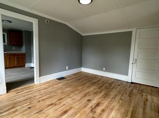 31 6th St, Dover, NH 03820