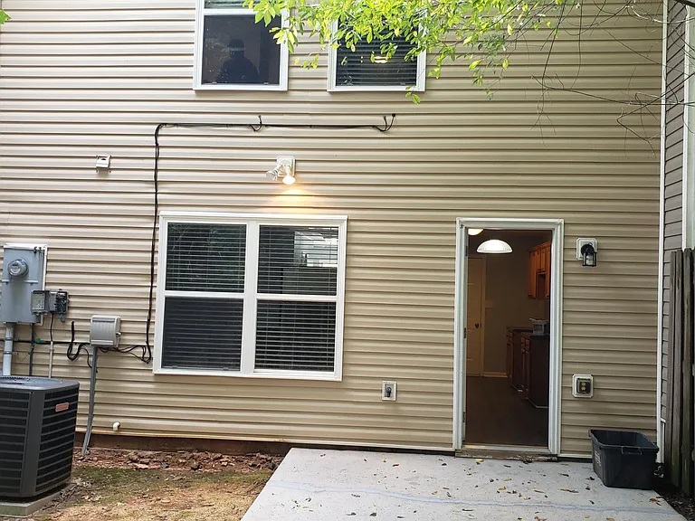 1636 Little Creek Dr — Photo 10