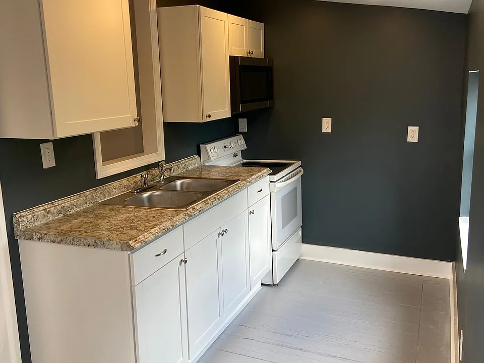 4003 S 1st St #2