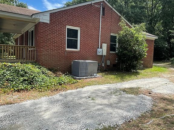 3rd image of 912 Prince Ave